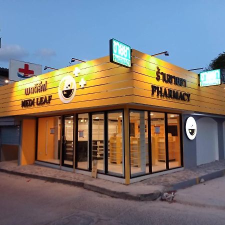 Medileaf Hostel Haad Rin Exterior foto